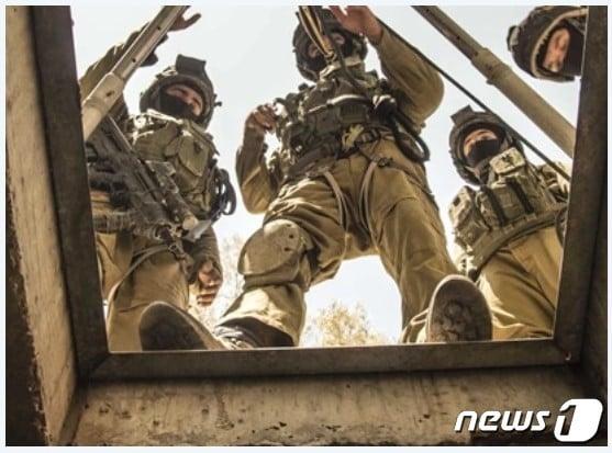 본문 이미지 - 이스라엘의 정예 공병 특수부대가 가자지구 지상작전에 투입된 것으로 전해졌다. 사진제공: IDF