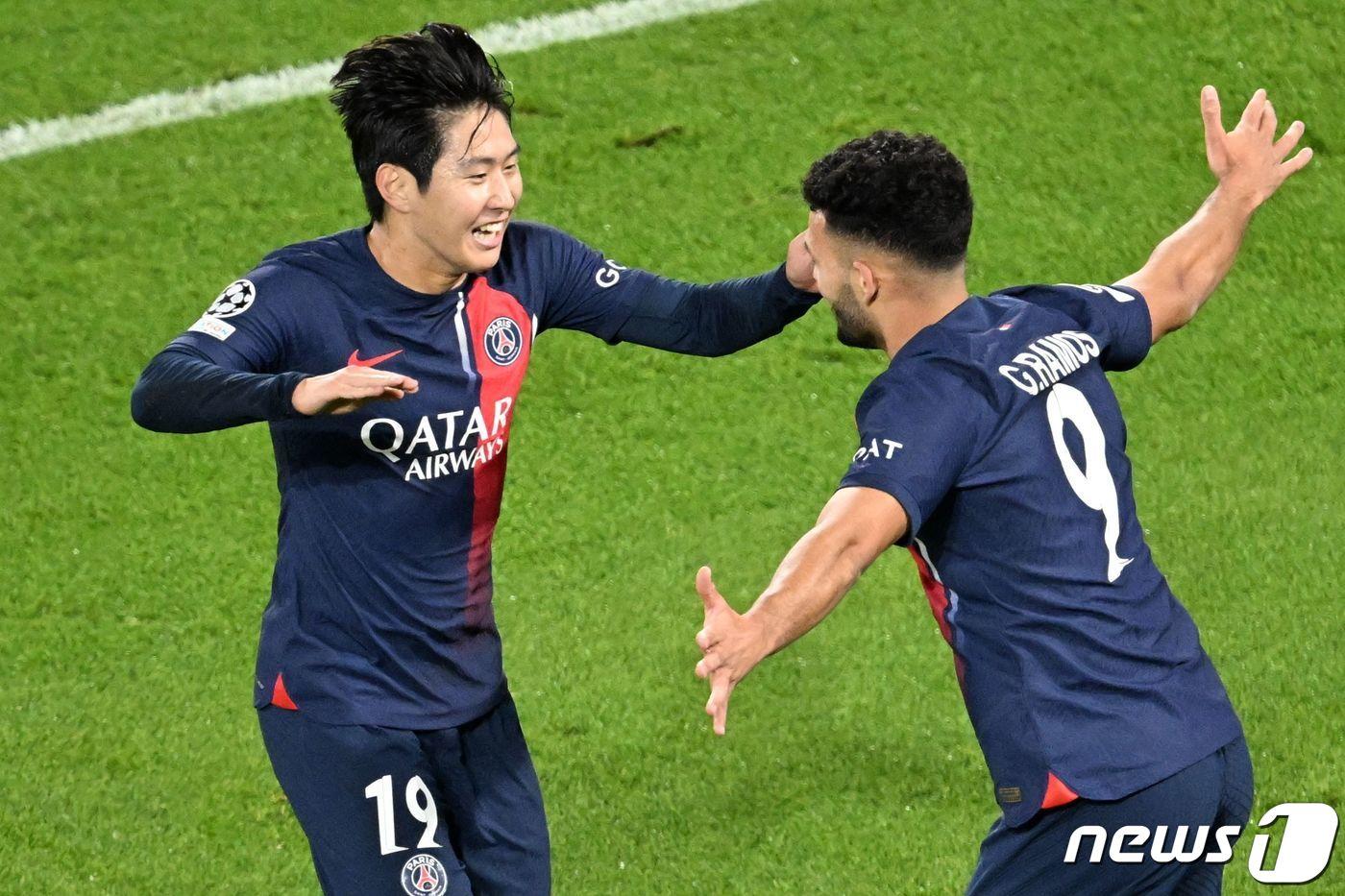 본문 이미지 - 이강인(왼쪽)ⓒ AFP=뉴스1