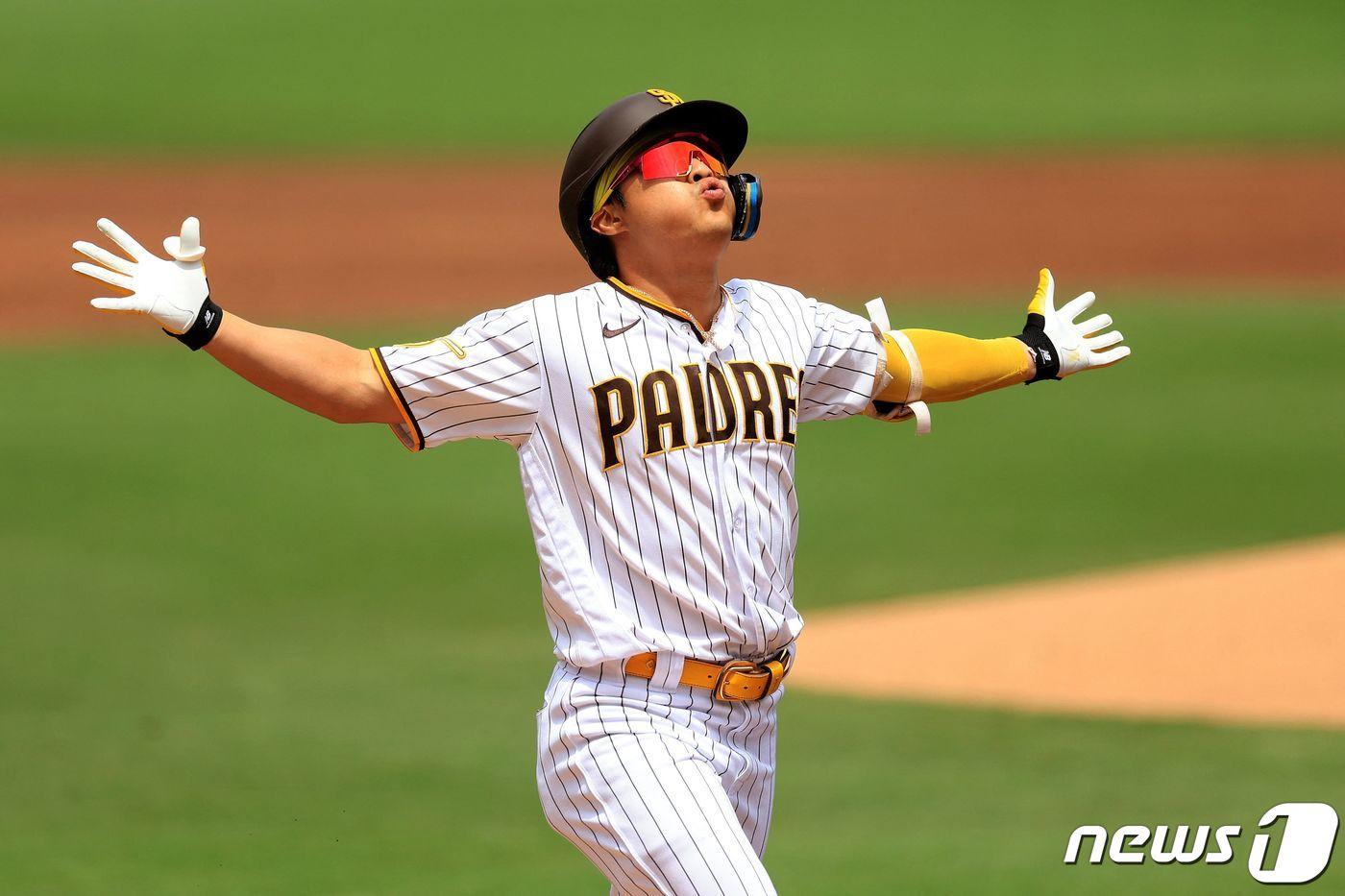 한국인 최초 MLB 골드글러브 수상에 성공한 김하성.ⓒ AFP=뉴스1