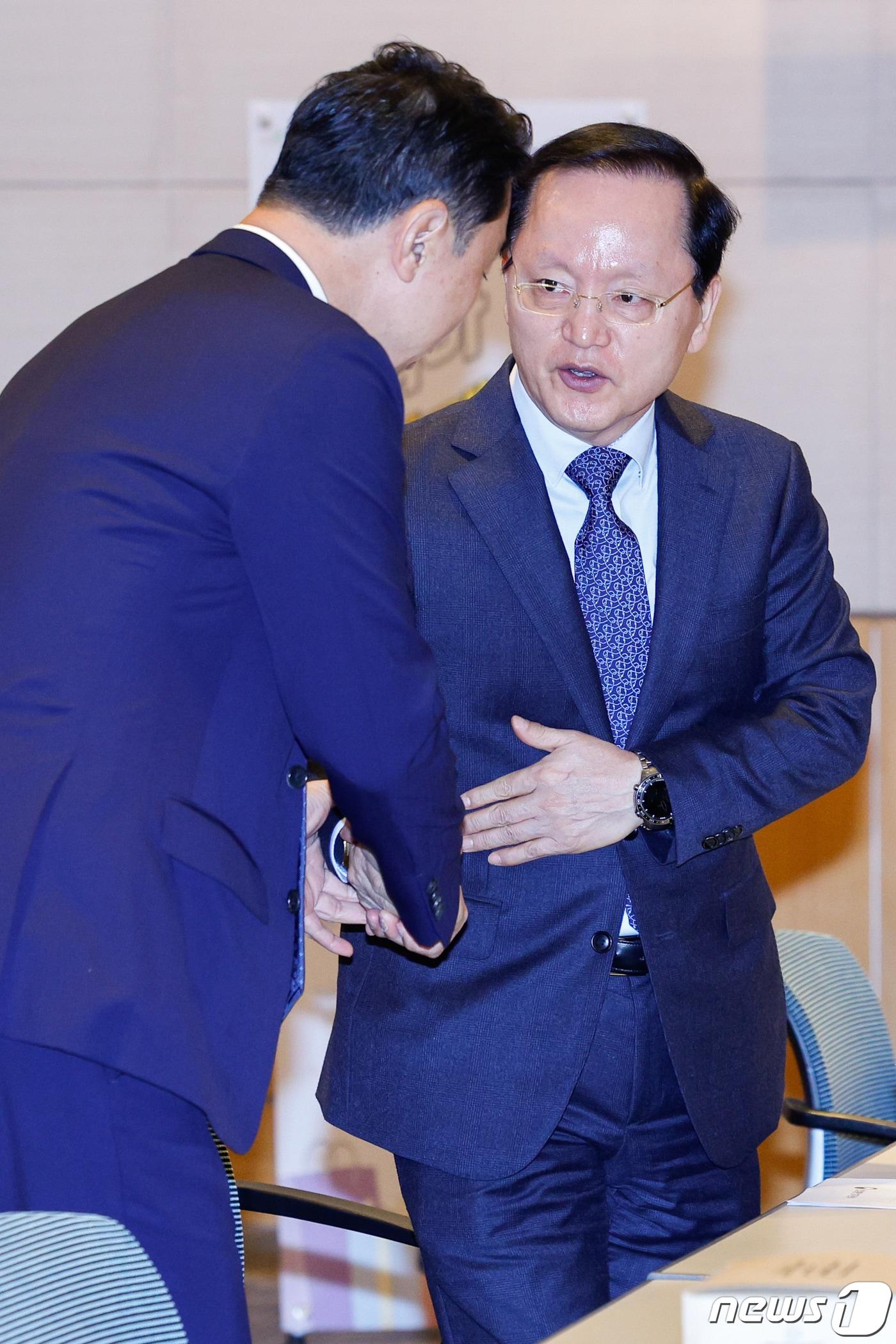 본문 이미지 - 박학규 삼성전자 사장&#40;오른쪽&#41;. 2023.11.7/뉴스1 ⓒ News1 안은나 기자