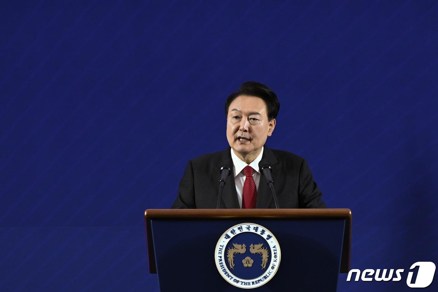 본문 이미지 - 윤석열 대통령이 7일 대구 엑스코에서 열린 2023년 바르게살기운동 전국회원대회에서 축사를 하고 있다. (대통령실 제공) 2023.11.7/뉴스1 ⓒ News1 오대일 기자