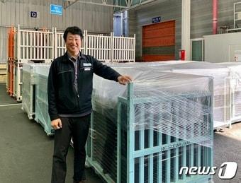 본문 이미지 - 최영진 파버나인 부장이 서울 인천 남동산단에 위치한 파버나인 공장에서 뉴스1과 인터뷰를 하고 있다. ⓒ News1 이민주 기자