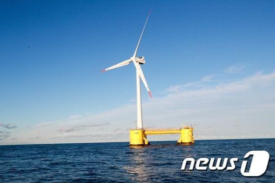 본문 이미지 - 부유식 해상풍력발전 설비ⓒ News1