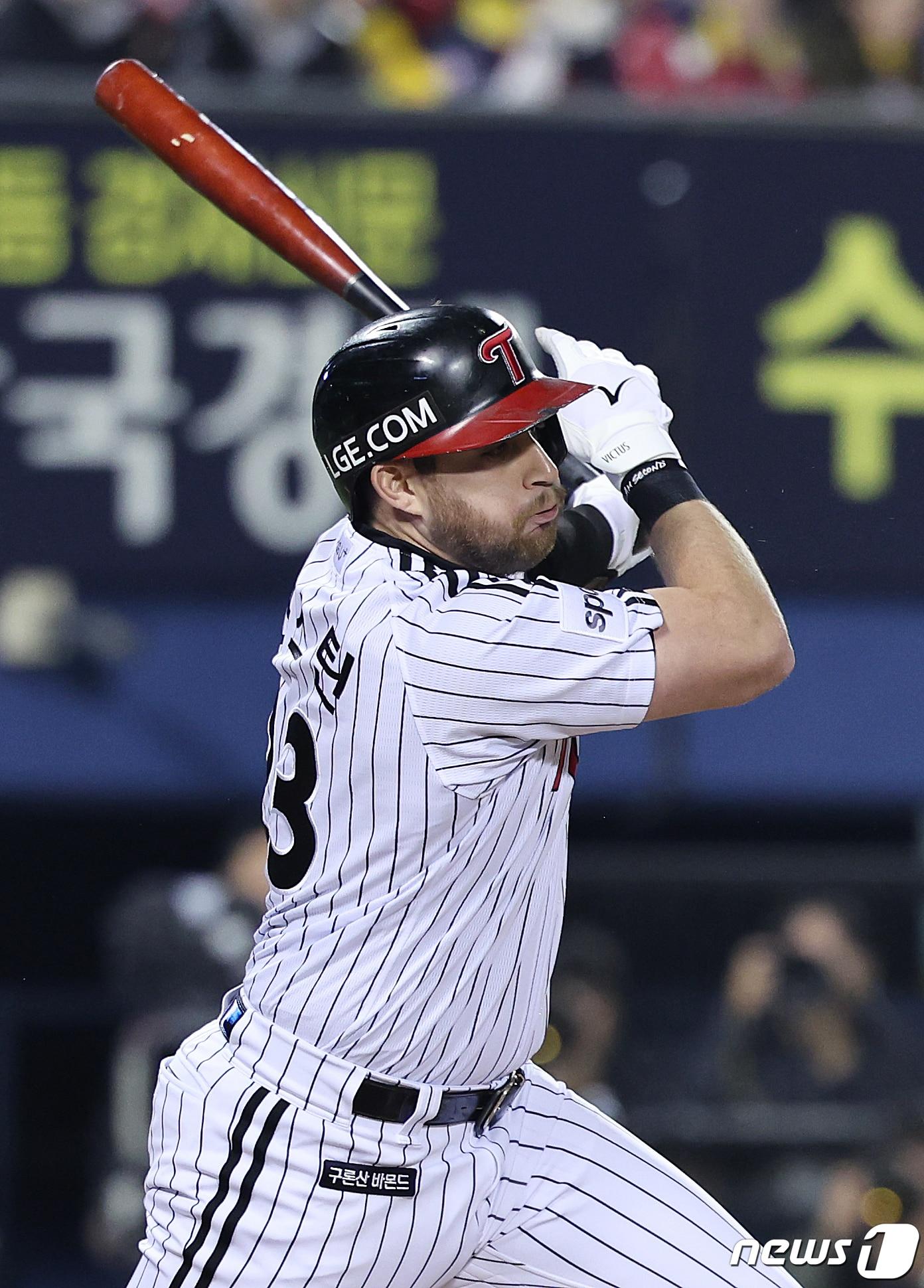 본문 이미지 - LG 트윈스의 외국인 타자 오스틴 딘.. 2023.11.8/뉴스1 ⓒ News1 이재명 기자