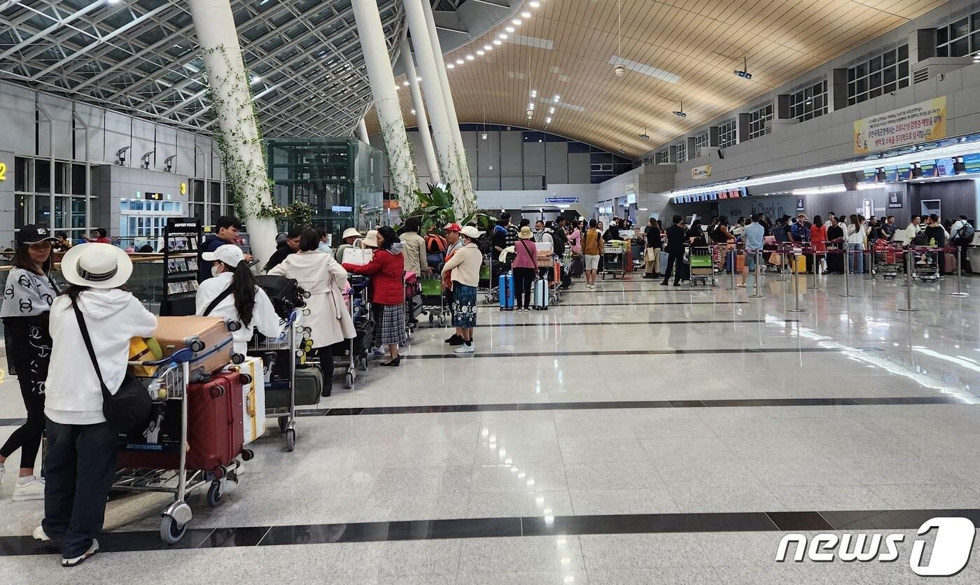 무안국제공항 통해 입국한 베트남 관광객.(전남도 제공) 2023.11.9/뉴스1