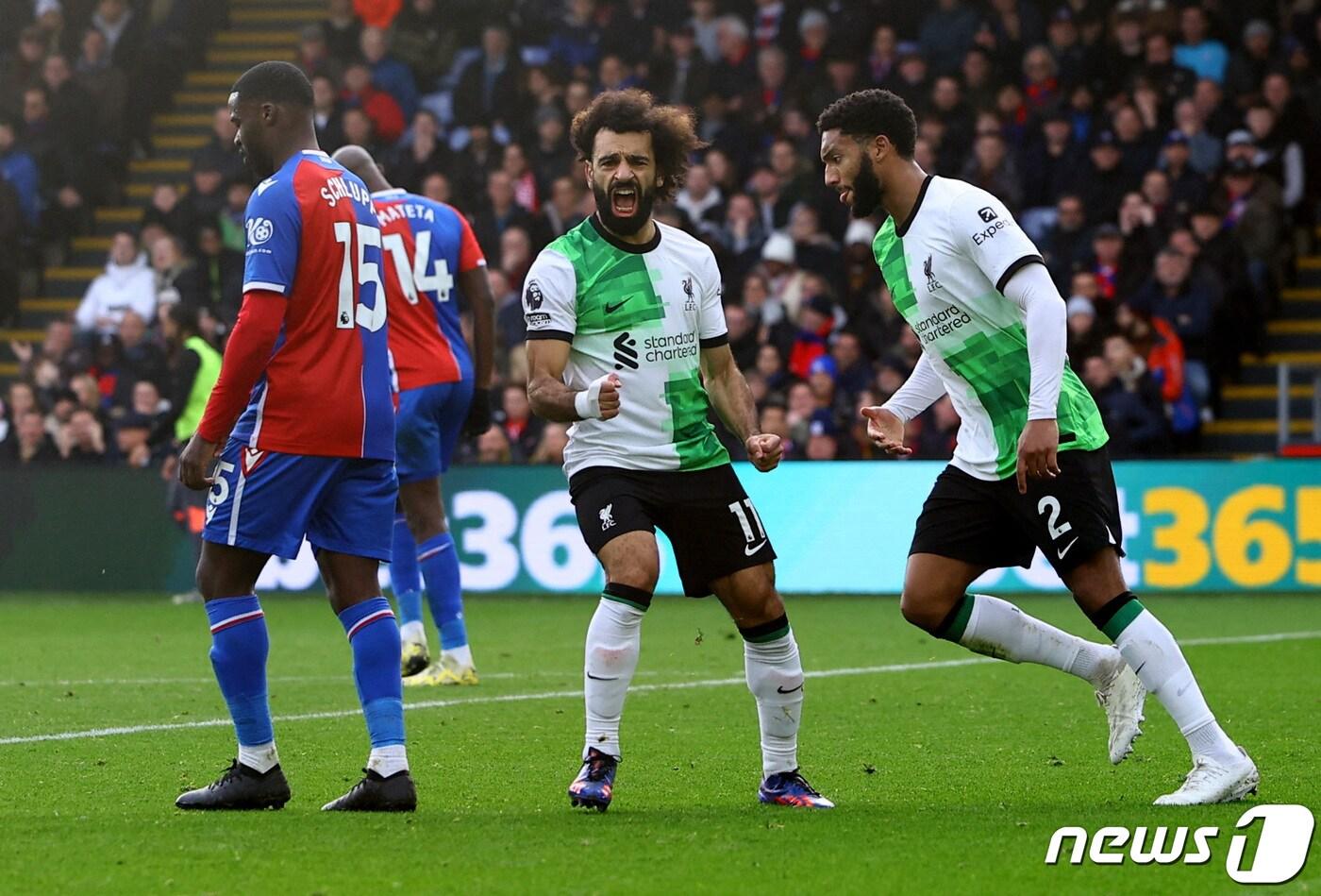 본문 이미지 - 리버풀의 모하메드 살라(가운데)ⓒ 로이터=뉴스1