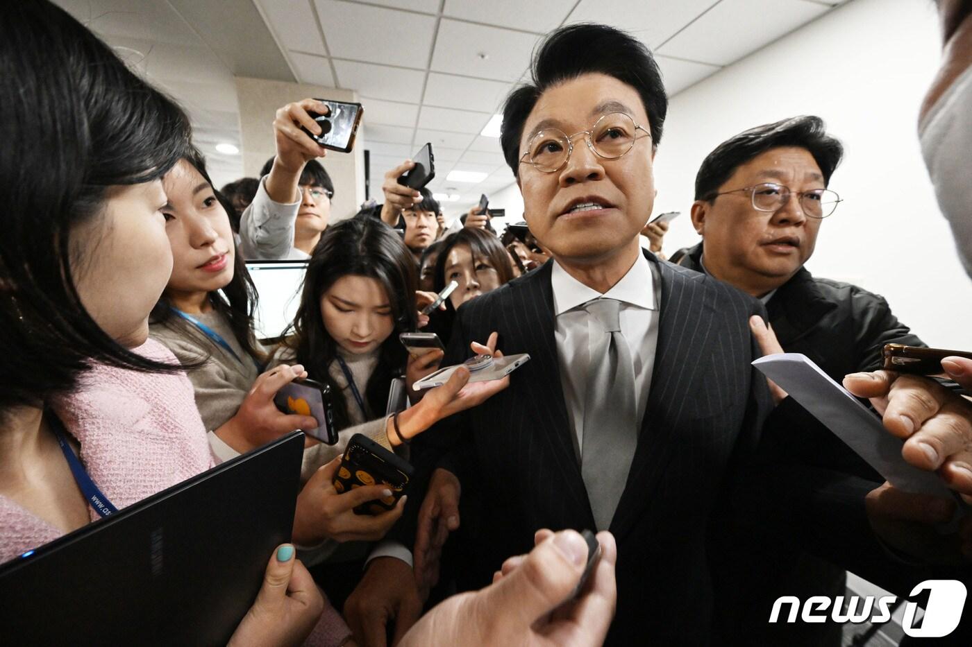 장제원 국민의힘 의원이 12일 오전 서울 여의도 국회에서 제22대 국회의원 선거 불출마 선언 기자회견을 마치고 발걸음을 옮기고 있다. &#40;공동취재&#41; 2023.12.12/뉴스1 ⓒ News1 이승배 기자