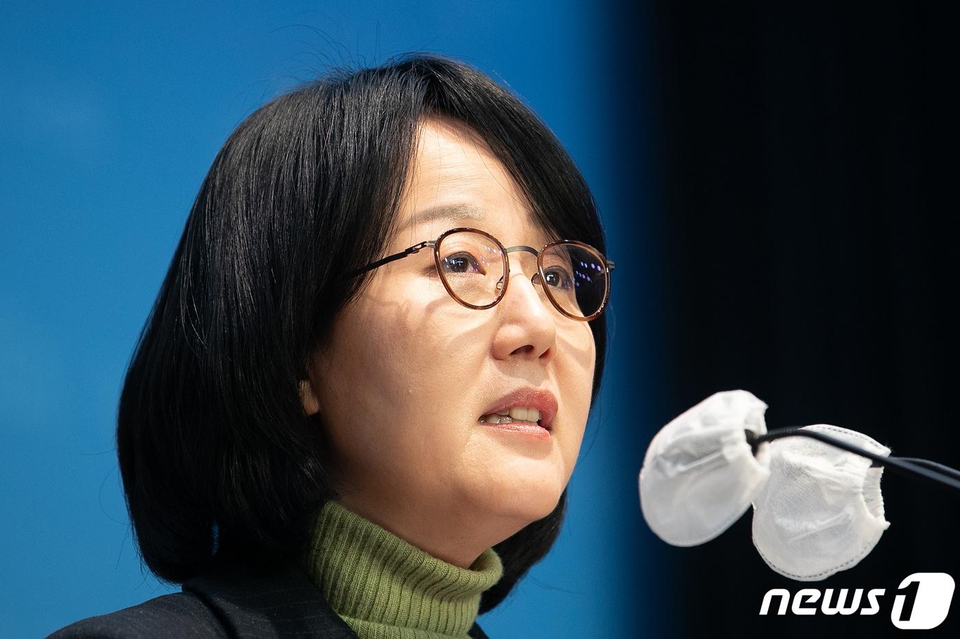 본문 이미지 - 김현아 전 국민의힘 의원이 12일 오전 서울 여의도 국회에서 제22대 국회의원 선거 출마 선언 기자회견을 하고 있다. 2023.12.12/뉴스1 ⓒ News1 이승배 기자
