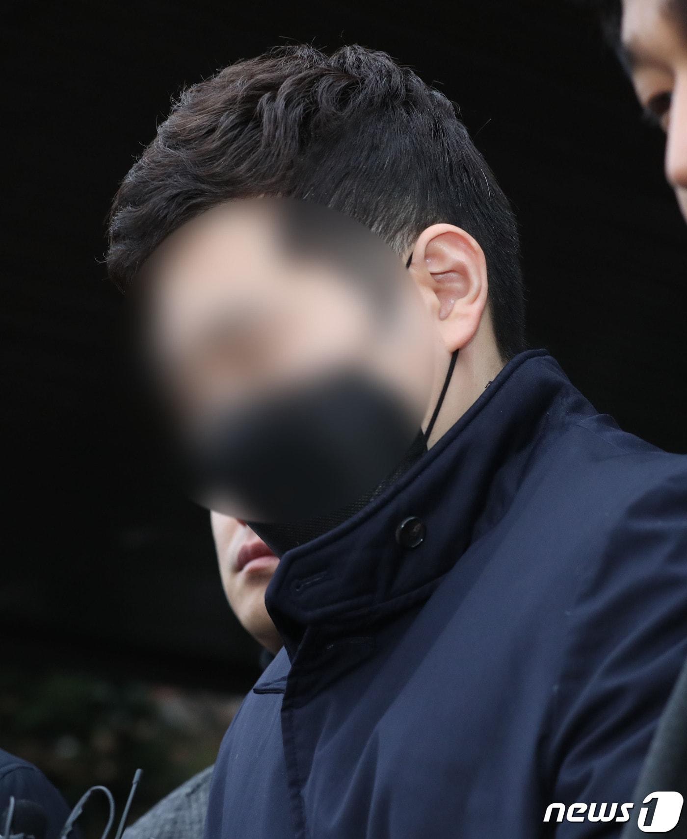 본문 이미지 - '아로와나토큰 비자금 조성' 의혹을 받고 있는 김상철 한글과컴퓨터(한컴) 회장의 아들 김모씨 /뉴스1 