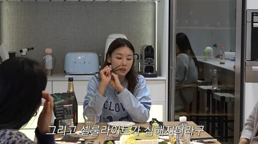 본문 이미지 - 한혜진 유튜브 채널 영상 갈무리