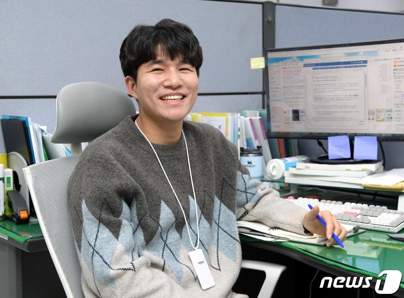 본문 이미지 - 광주시 올해의 최우수 공무원으로 선정된 최준호 주무관(광주시 제공) 2023.12.13/뉴스1