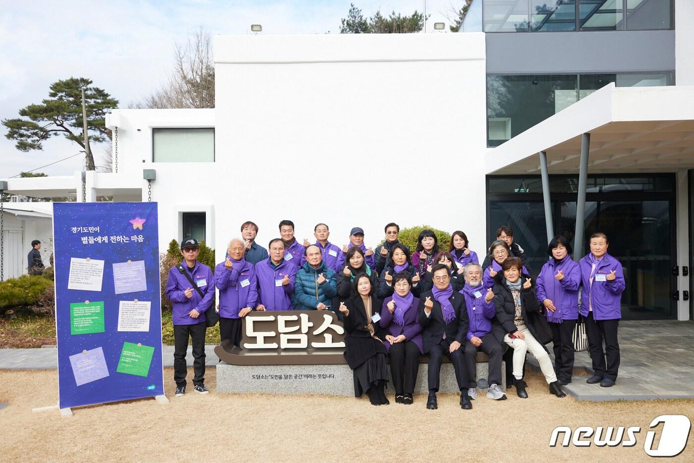 김동연 경기도지사가 10·29 이태원 참사 유가족 만나 참사 책임 소재를 밝히기 위한 ‘진상규명을 위한 특별법’ 통과 지지 의사를 밝혔다.(경기도 제공)