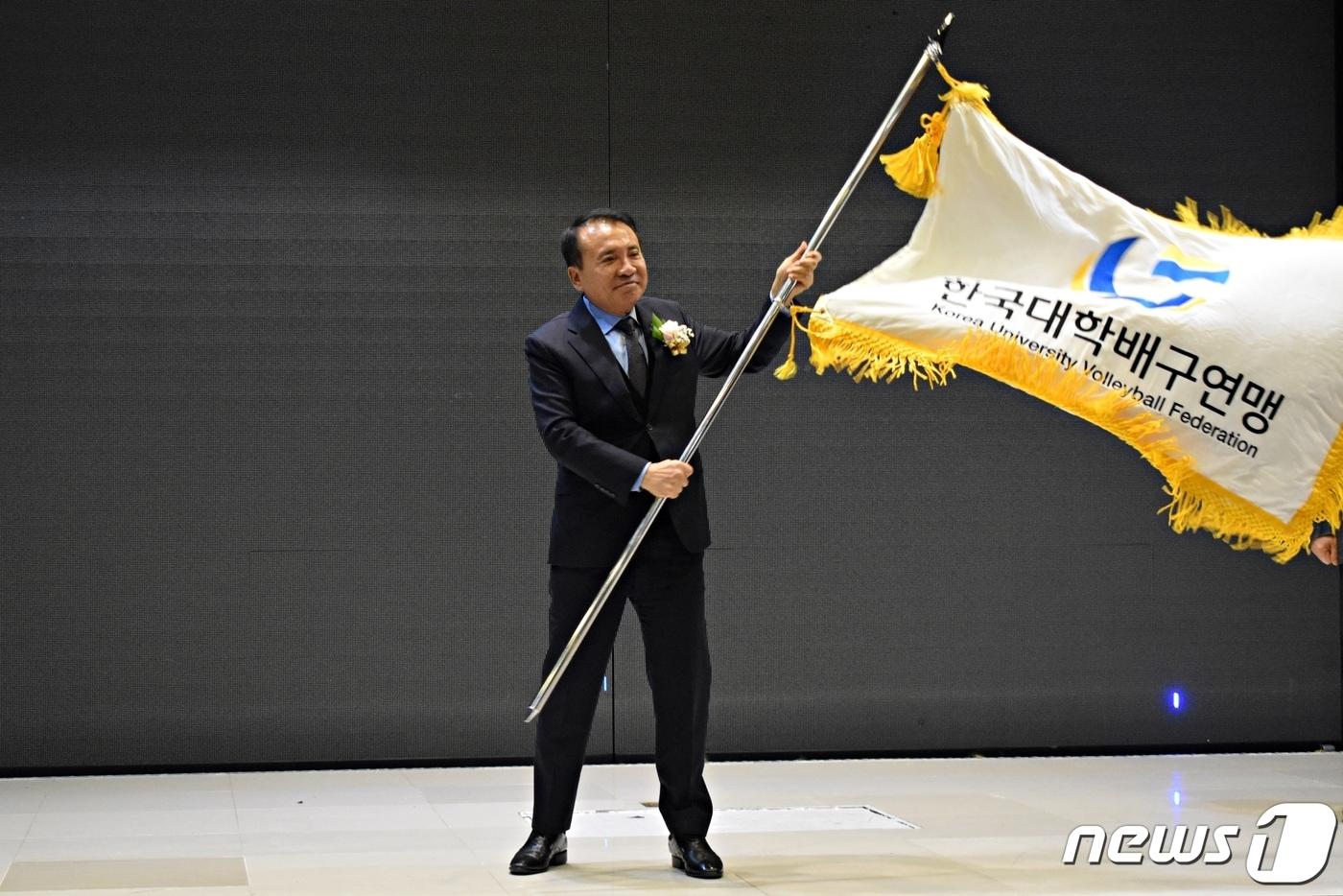 본문 이미지 - 홍기호 한국대학배구연맹 회장. (대학배구연맹 제공)