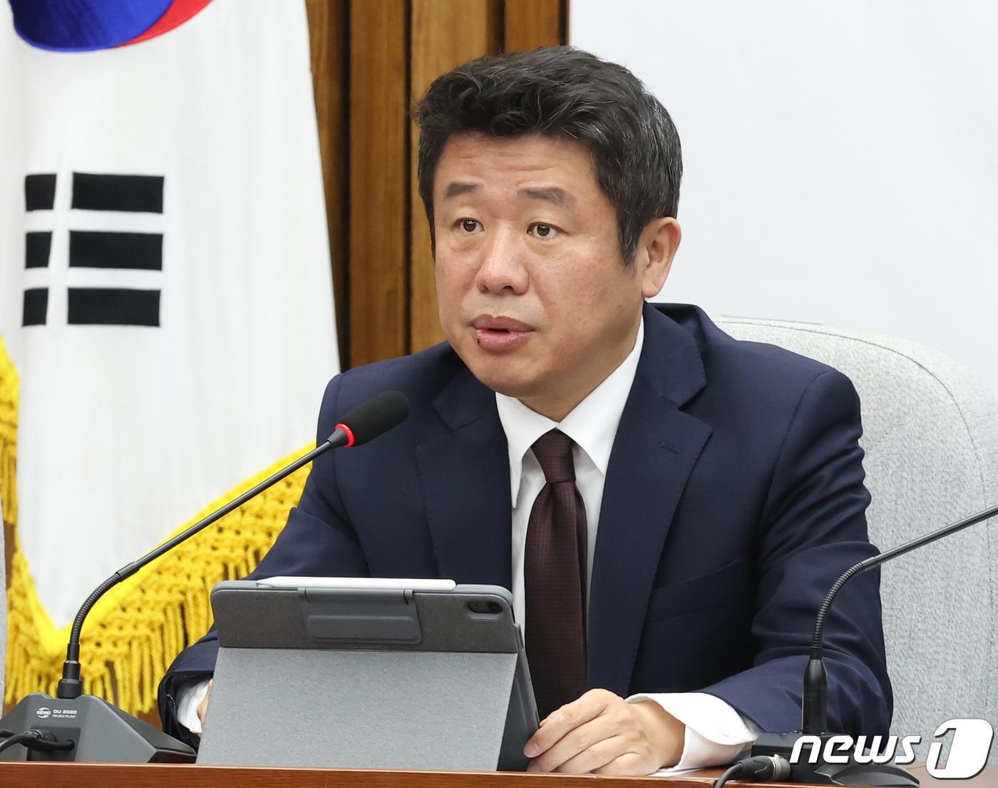 본문 이미지 - 유의동 국민의힘 정책위의장이 15일 서울 여의도 국회에서 열린 원내대책회의에서 발언을 하고 있다. 2023.12.15/뉴스1 ⓒ News1 송원영 기자