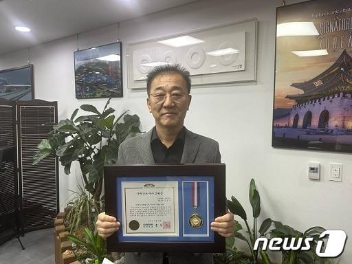 본문 이미지 - 김윤덕 더불어민주당 의원이 국정감사 우수의원으로 2년 연속 선정됐다.(의원실제공)2023.12.2/뉴스1