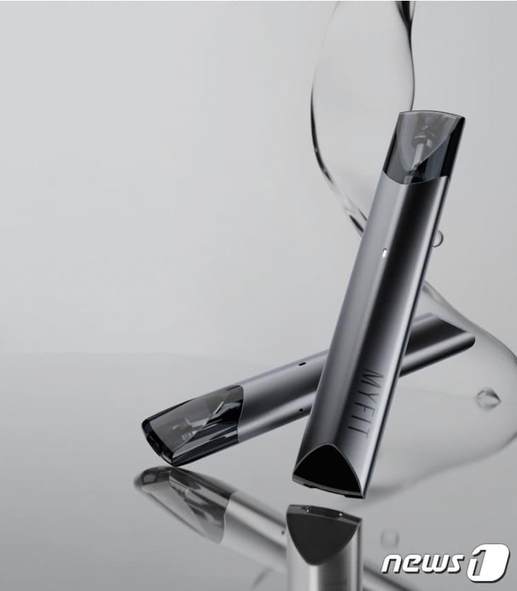 본문 이미지 - 세계 최초로 의약외품 허가를 받은 전자식 흡연습관 개선 보조제 '엔드퍼프'.(마샤 제공)