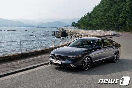 본문 이미지 - 혼다 어코드 하이브리드.(혼다코리아 제공) 