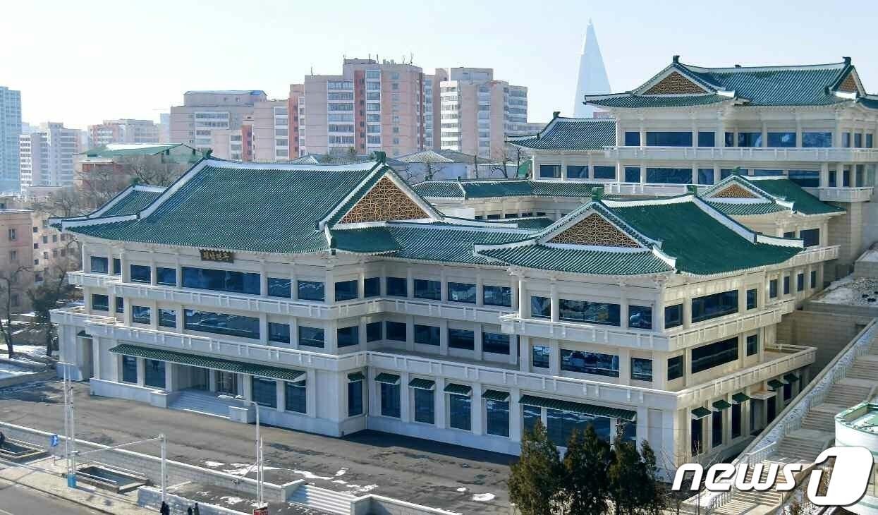본문 이미지 - (평양 노동신문=뉴스1) = 북한 노동당 기관지 노동신문에 보도된 평남면옥. [국내에서만 사용가능. 재배포 금지. DB 금지. For Use Only in the Republic of Korea. Redistribution Prohibited] rodongphoto@news1.kr