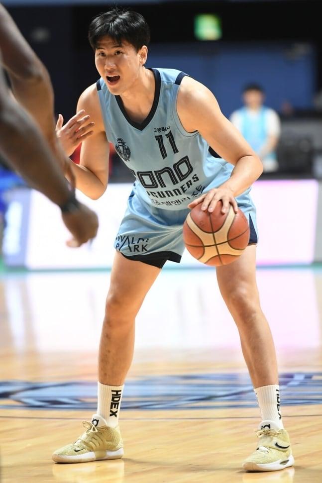 본문 이미지 -  소노 빅맨 김민욱. (KBL 제공)