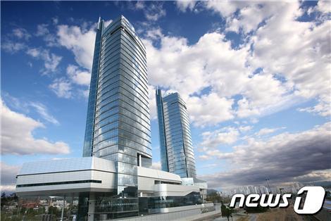 본문 이미지 -  국가철도공단 사옥 전경. /뉴스1