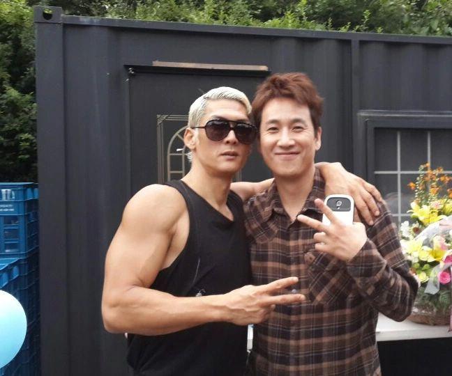 본문 이미지 - 박준형(왼쪽)과 이선균(박준형 SNS)