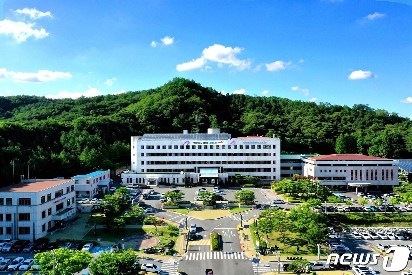 본문 이미지 - 제천시청사. 