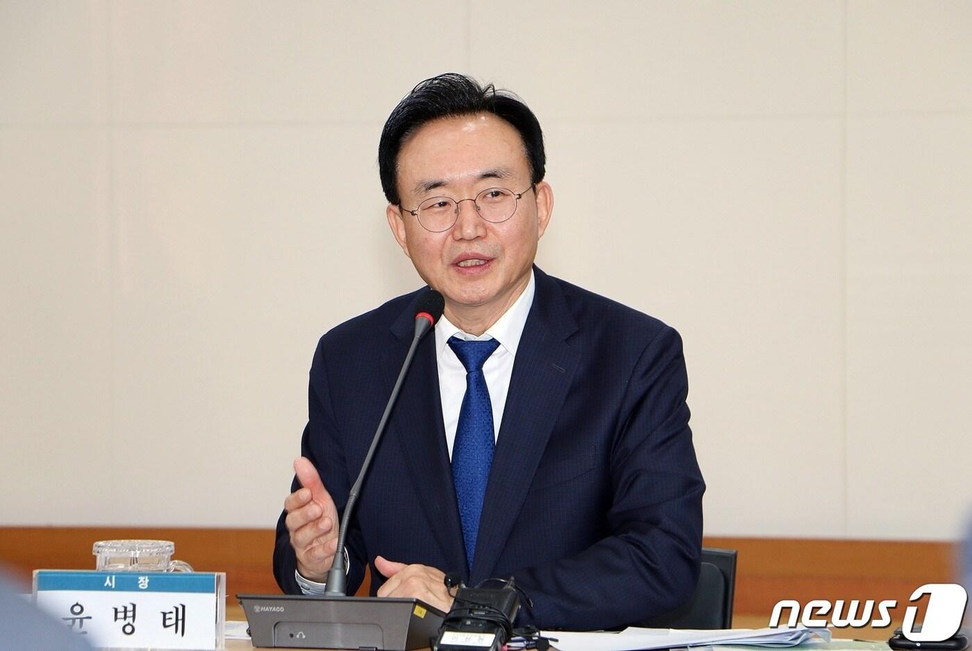 본문 이미지 - 윤병태 나주시장이 28일 송신년 기자회견을 갖고 있다. ⓒ News1