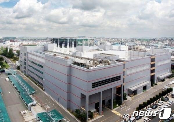본문 이미지 - DB하이텍 부천사업장 전경. (DB하이텍 제공)