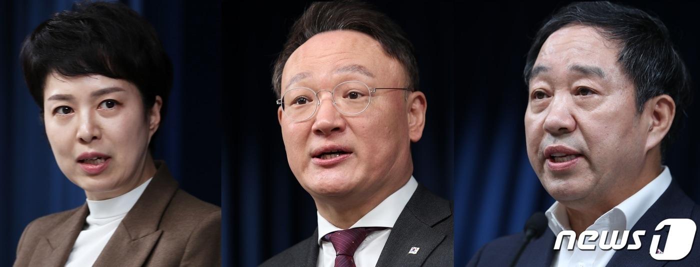 본문 이미지 - 왼쪽부터 대통령실 김은혜 전 홍보수석, 안상훈 전 사회수석, 강승규 전 시민사회수석/뉴스1 D.B