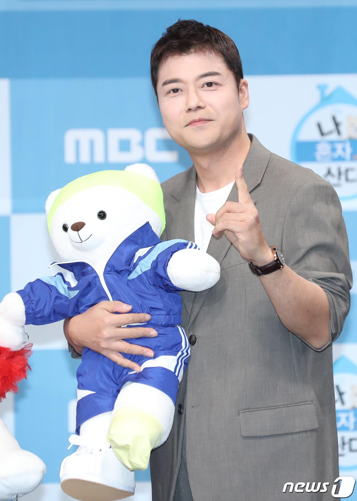 본문 이미지 - 방송인 전현무/뉴스1 ⓒ News1 DB