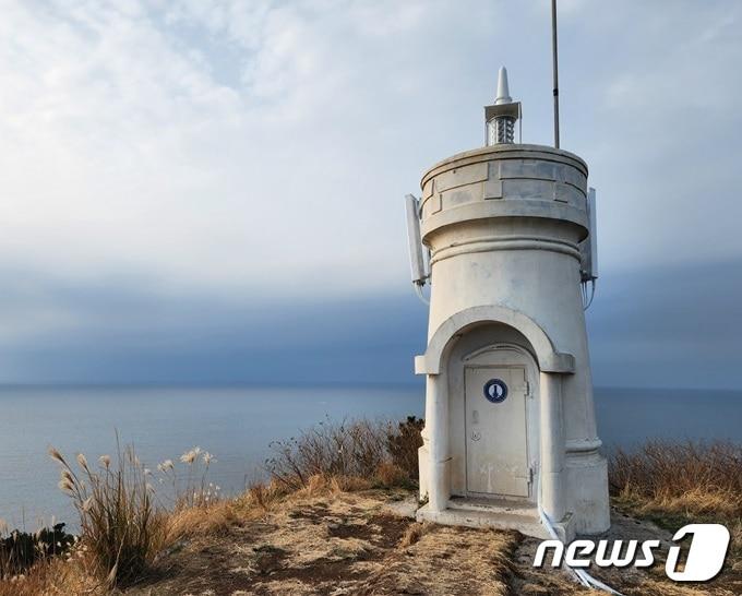 본문 이미지 - 제주 비양도 등대(제주해양수산관리단 제공)