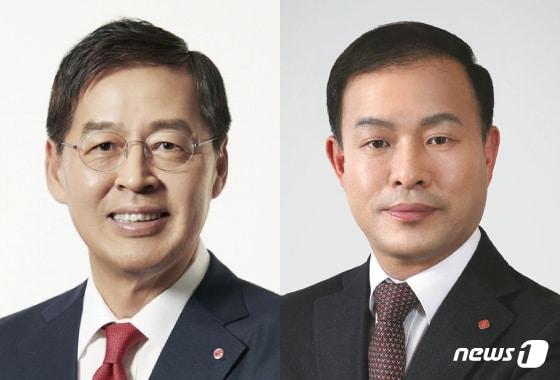 본문 이미지 - 신학철 LG화학 대표이사 부회장(왼쪽)과 신임 이훈기 롯데케미칼 대표이사 사장ⓒ News1 김초희 디자이너