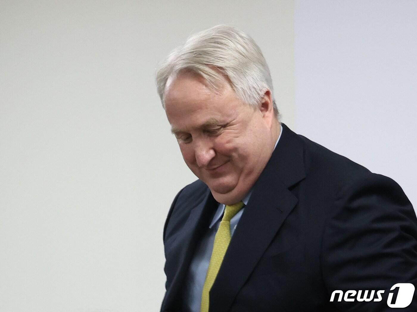 본문 이미지 - 인요한 국민의힘 혁신위원장이 7일 서울 여의도 국민의힘 당사에서 열린 혁신위원회 제12차 전체회의에 참석 하고 있다. 2023.12.7/뉴스1 ⓒ News1 송원영 기자