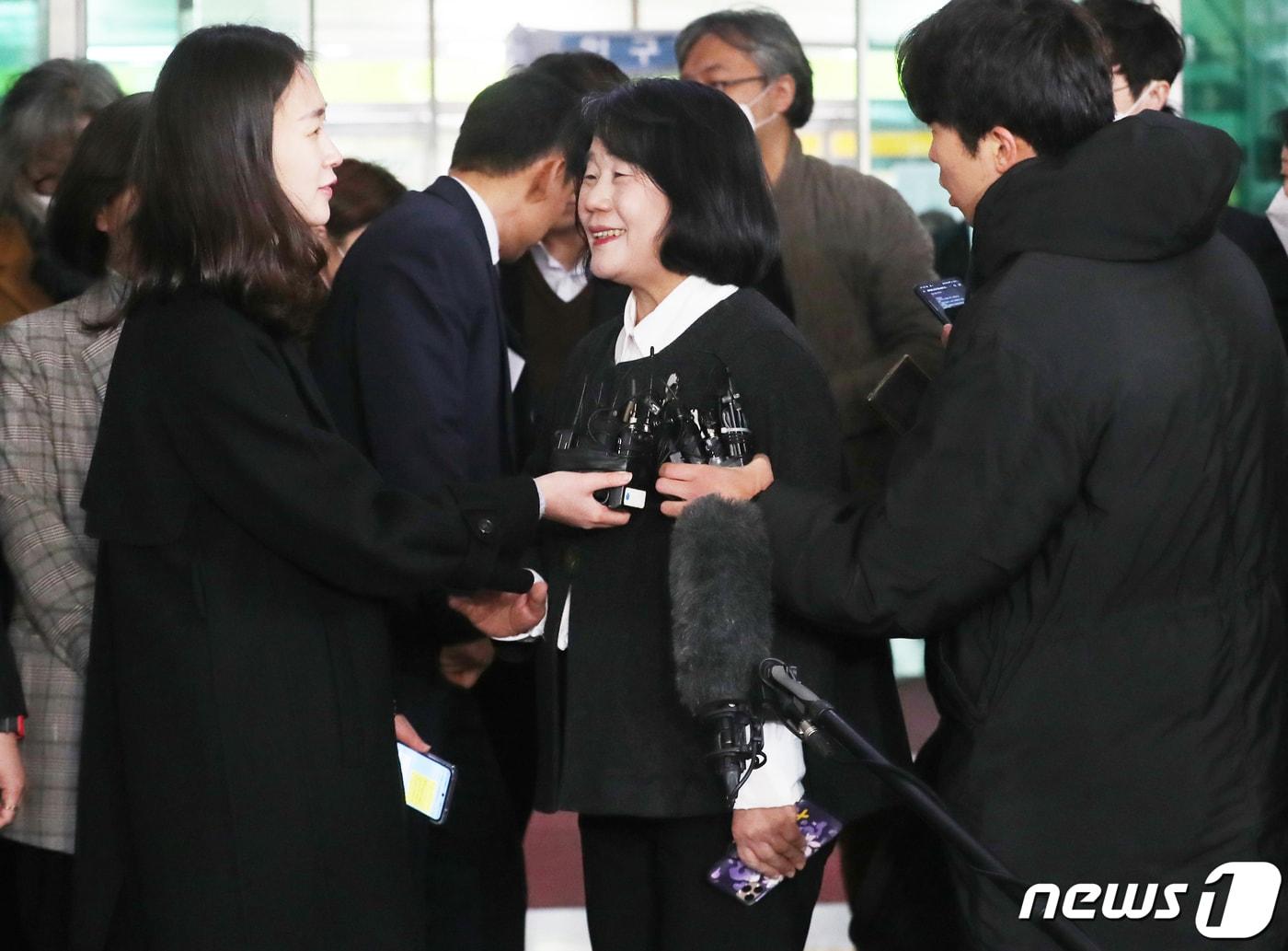 본문 이미지 - 윤미향 무소속 의원 2023.2.10/뉴스1 ⓒ News1 송원영 기자