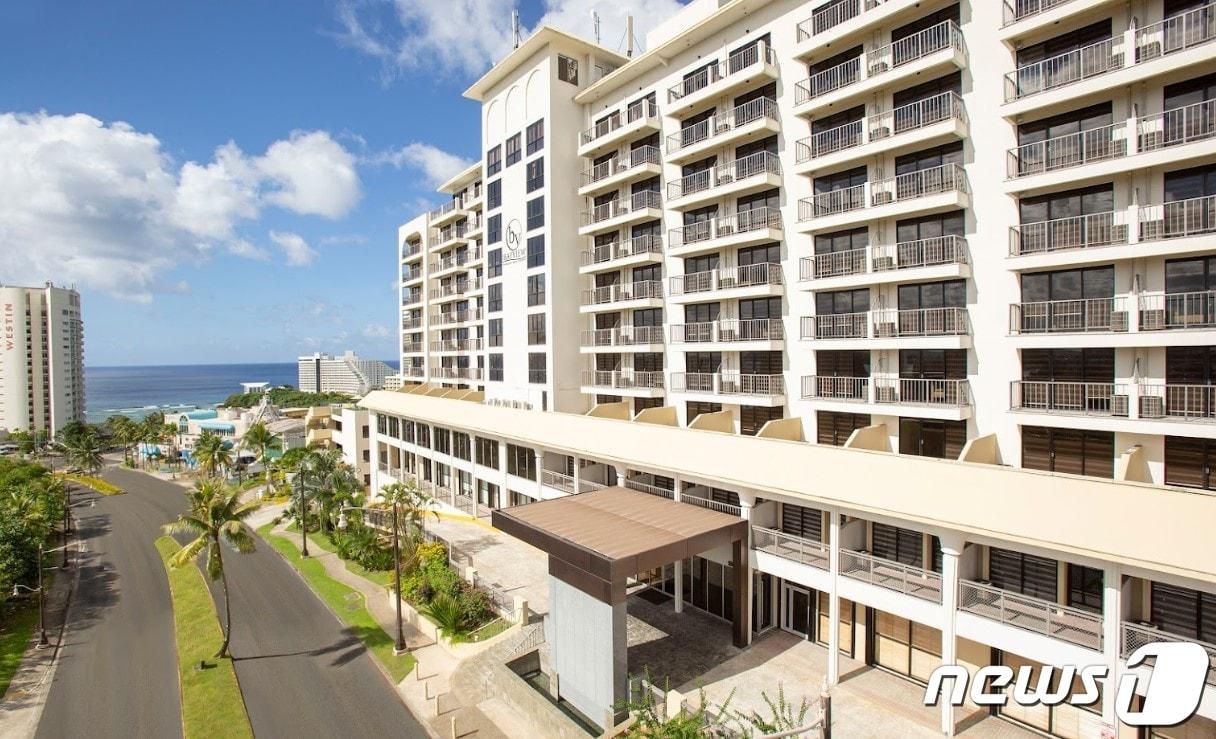 본문 이미지 - 지난 달 27일 새단장 후 재개장한 더 베이뷰 호텔 괌(더 베이뷰 호텔 괌 제공)