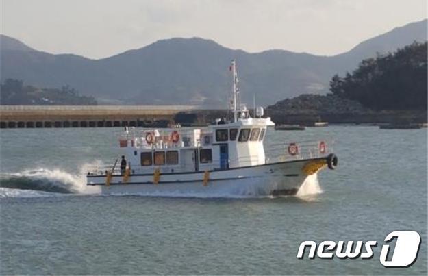 본문 이미지 - 소외도서 운항 선박(전남 신안군 제공) 