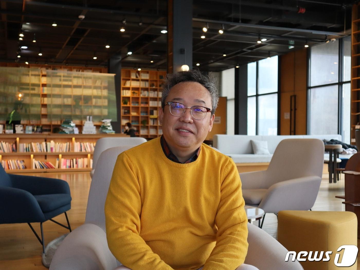 본문 이미지 - 김성신 출판평론가 / 뉴스1 김정한 기자 ⓒ 뉴스1