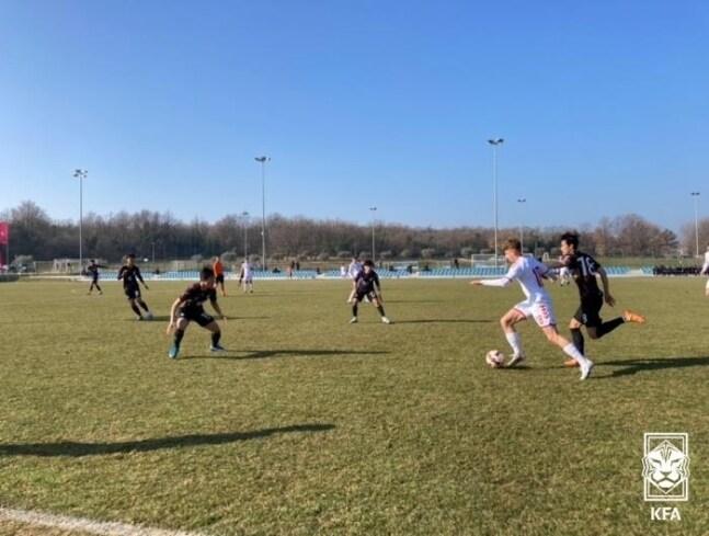 본문 이미지 - 크로아티아 4개국 친선대회 최종전 덴마크전에서 패한 한국 17세 이하 대표팀 (대한축구협회 제공)