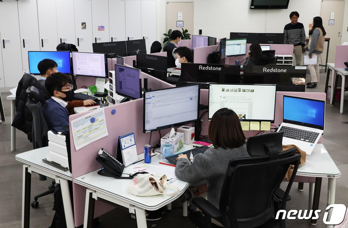 교육부의 자율좌석형 업무공간(제공=교육부)