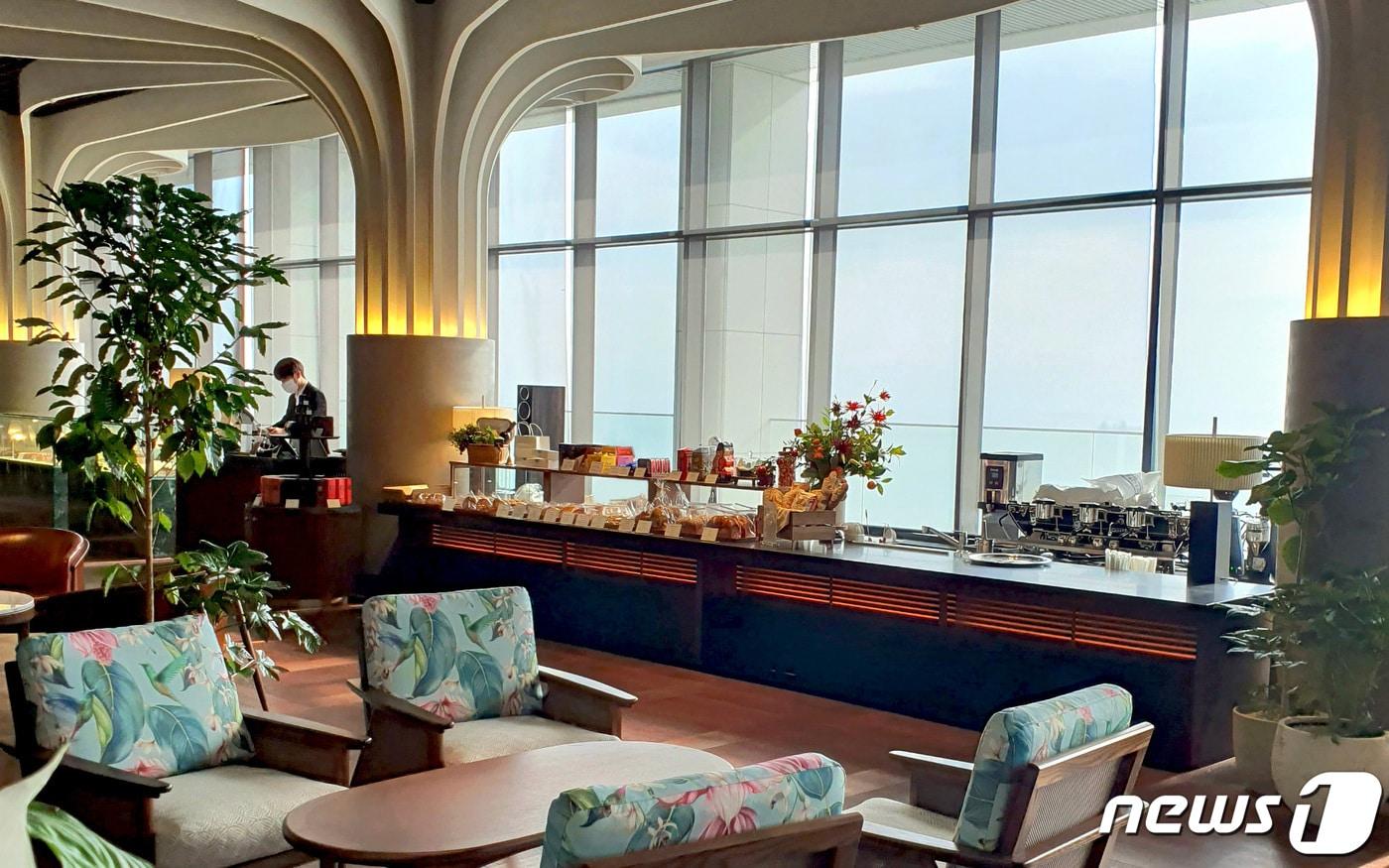 아난티 힐튼 부산 맥퀸즈 라운지&바(아난티 제공)