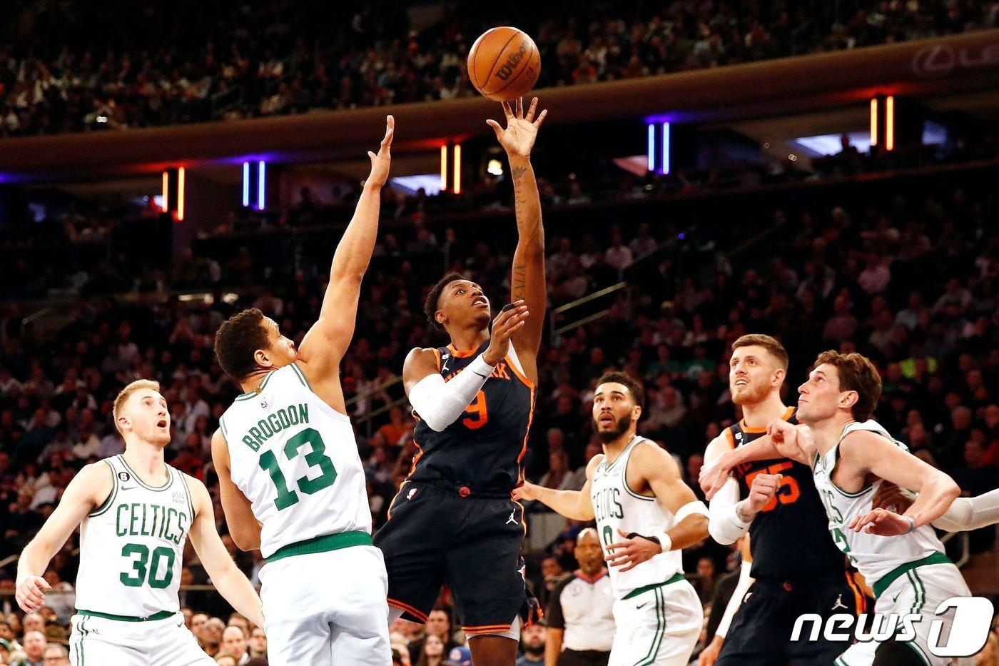 NBA 보스턴 셀틱스가 동부콘퍼런스 1위 자리를 내줬다. ⓒ AFP=뉴스1