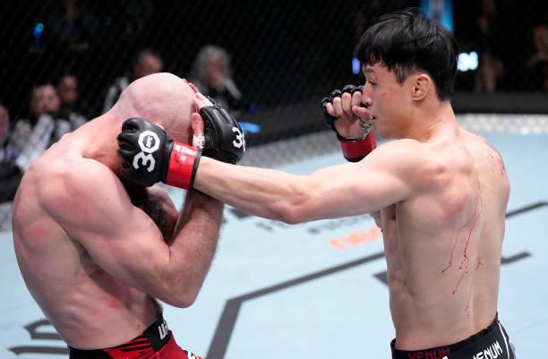본문 이미지 - 최두호가 3년 2개월만의 UFC 복귀전에서 아쉬운 무승부를 기록했다.(UFC 제공)