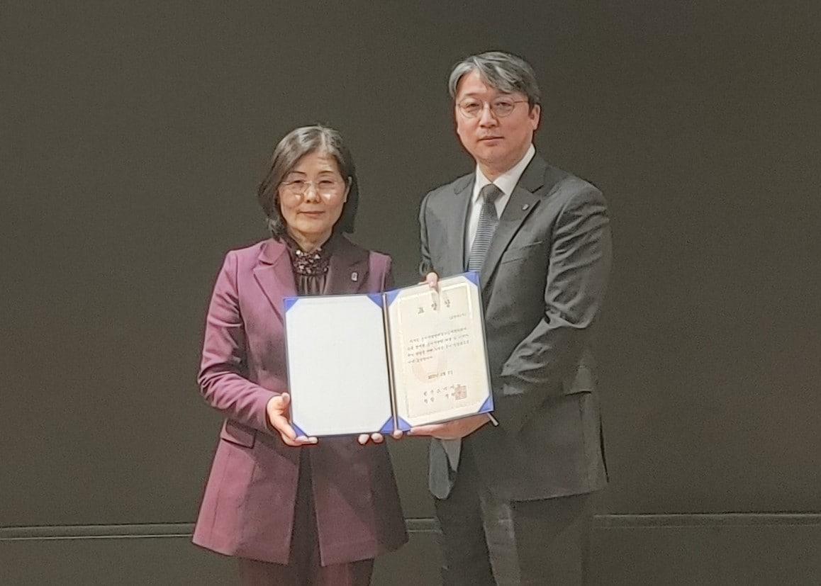 본문 이미지 - LG전자가 한국소비자원이 뽑은 2022년 '소비자 불만해결 우수 사업자'로 선정됐다.