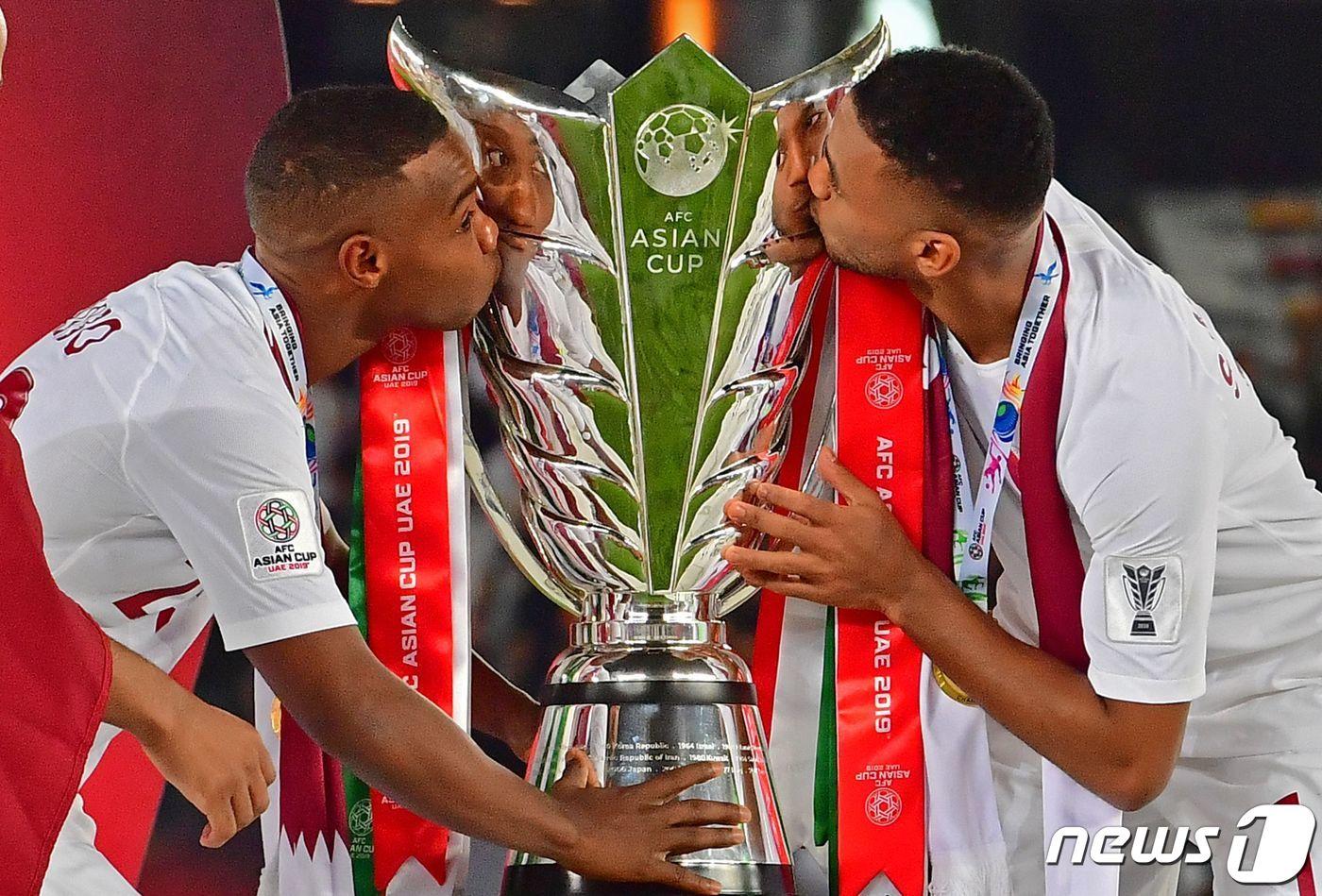 카타르 아시안컵 트로피 ⓒ AFP=뉴스1