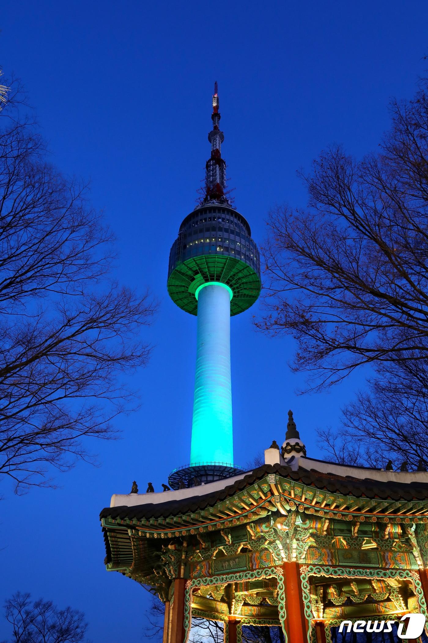 본문 이미지 - 남산타워 모습. 2023.3.13 ⓒ 뉴스1