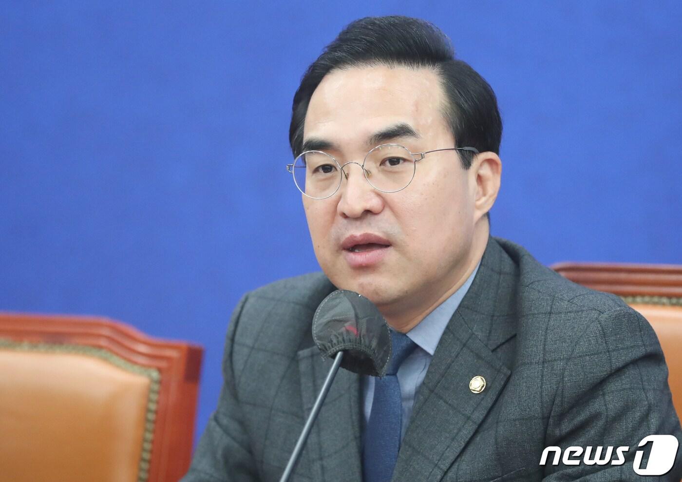 박홍근 더불어민주당 원내대표가 14일 서울 여의도 국회에서 열린 원내대책회의에서 모두발언을 하고 있다. 2023.3.14/뉴스1 ⓒ News1 허경 기자