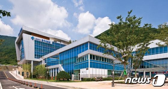 본문 이미지 - 15일 충북 충주의료원은 고려대 안산병원이 전립선 초음파기를 기증했다고 밝혔다. 사진은 충주의료원.(충주의료원 제공)2023.3.15/뉴스1