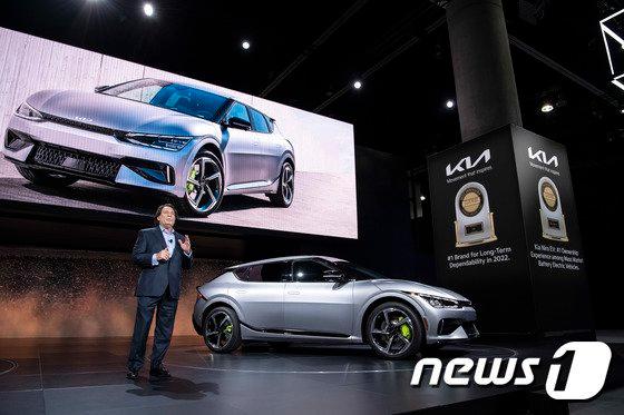본문 이미지 - 2022 LA오토쇼에서 선보인 EV6 GT.(제공=기아)ⓒ 뉴스1