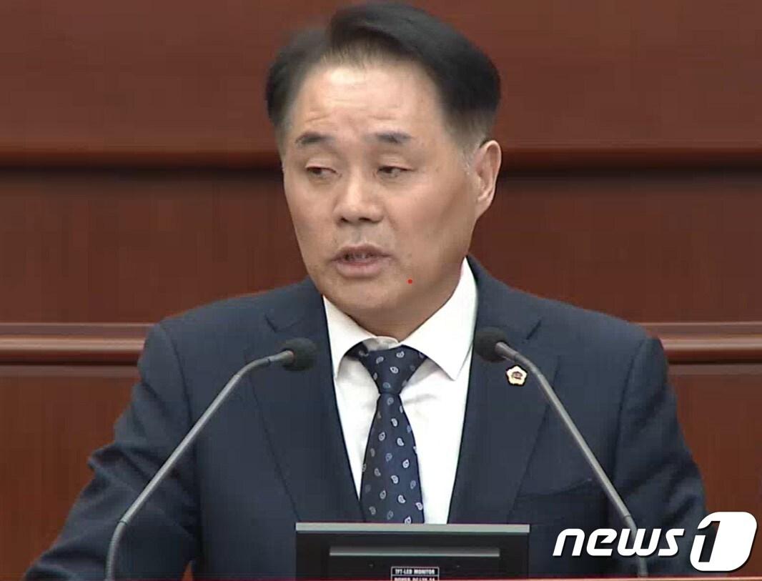본문 이미지 - 16일 이병철 전북도의원이 임시회에서 5분 발언을 하고 있다.2023.3.16/뉴스1