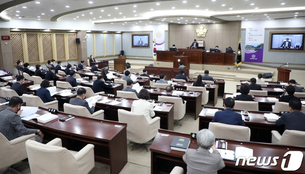 본문 이미지 - 수원시의회 본회의 자료사진.(수원시의회 제공)